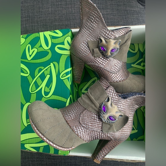 Irregular Choice Miaow Booties - Picture 1 of 4